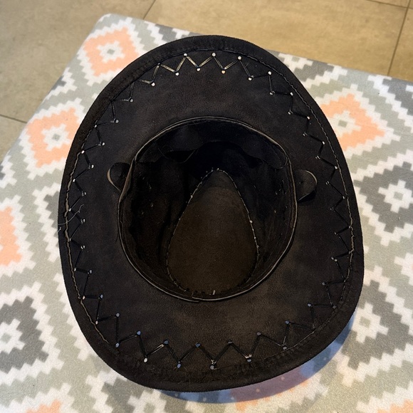 Black Cowboy Hat - Picture 6 of 6